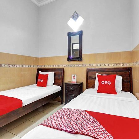 Oyo 90695 Srikandi Nologaten Yogyakarta Exterior photo